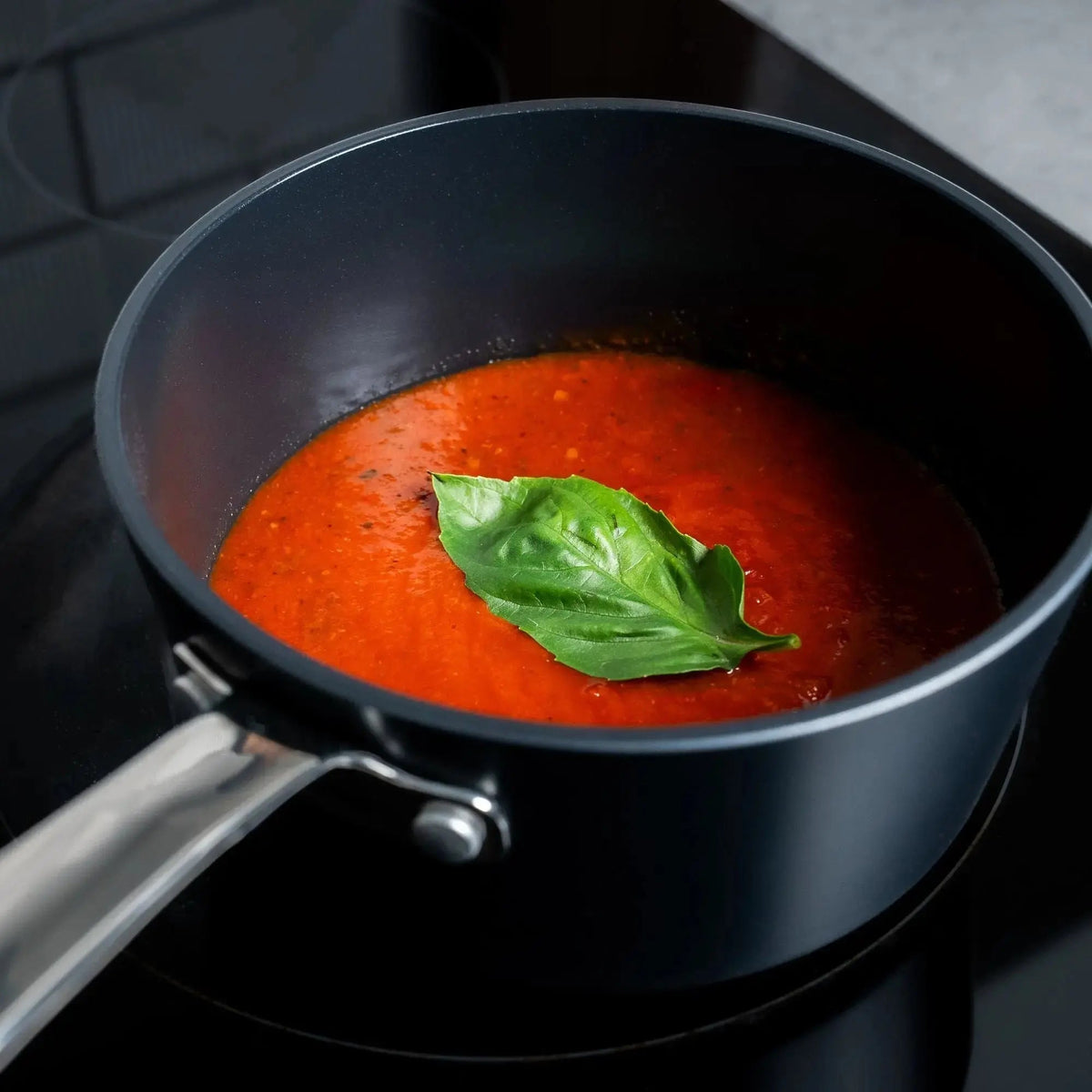 Maestro Ceramic Nonstick Saucepan with Lid, 2-Qt