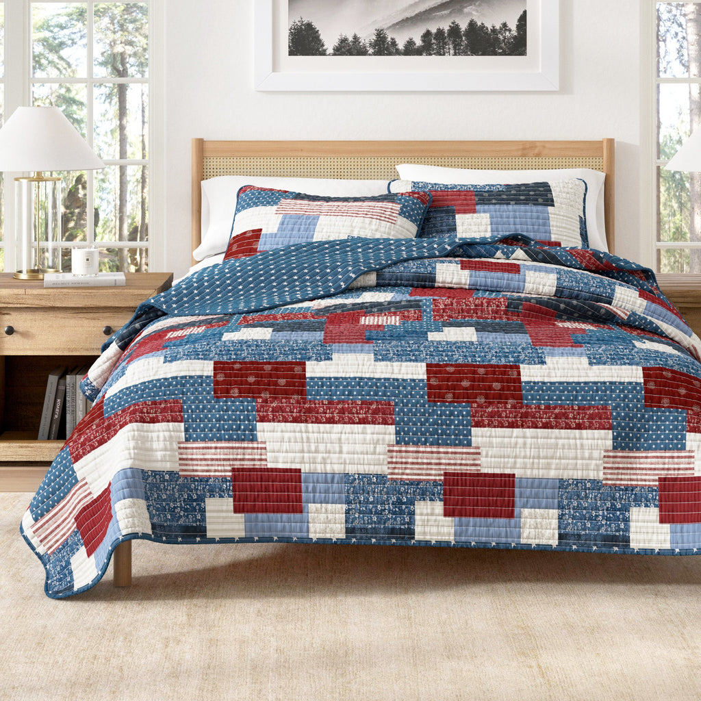 Americana Patchwork Quilt Set - Lowel Collection